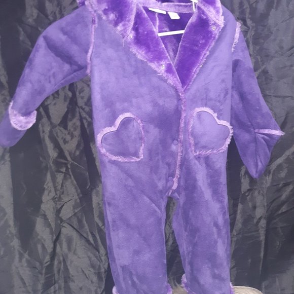 Purple winter suite - Picture 1 of 9